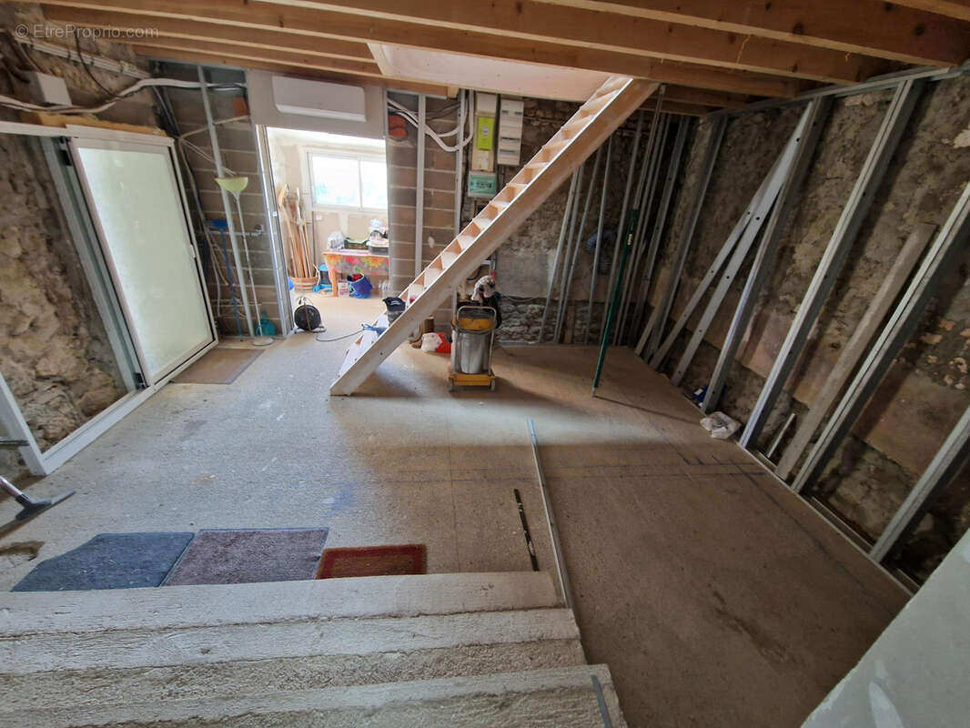 Maison à SAINT-GEORGES-DES-AGOUTS