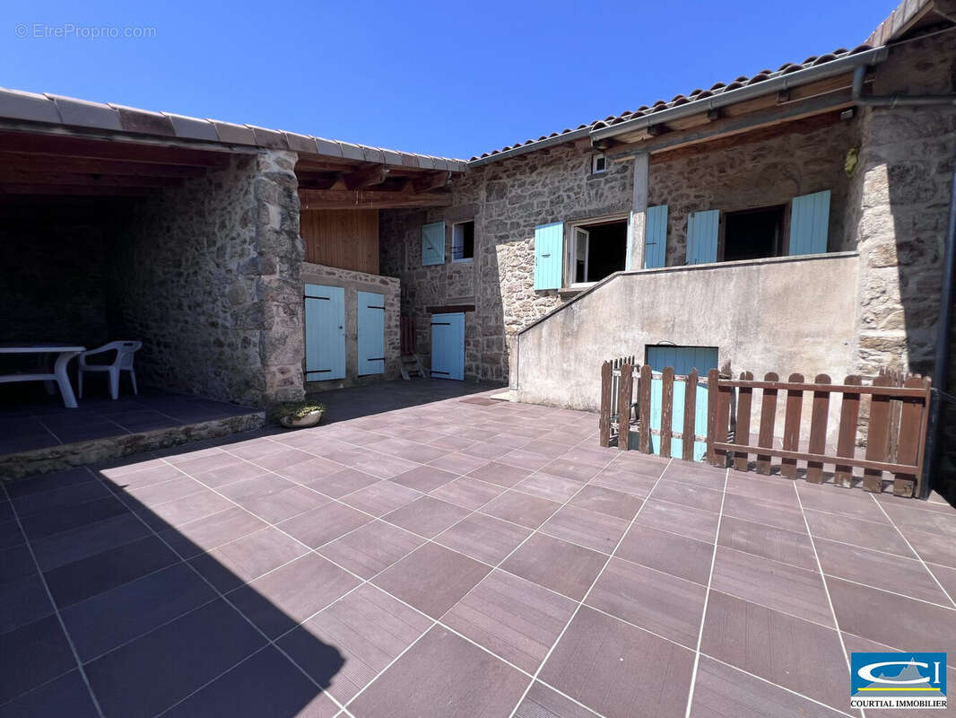 Maison à ETABLES