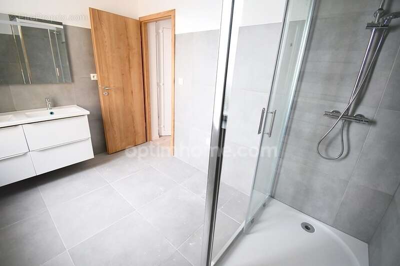 Appartement à LEXY