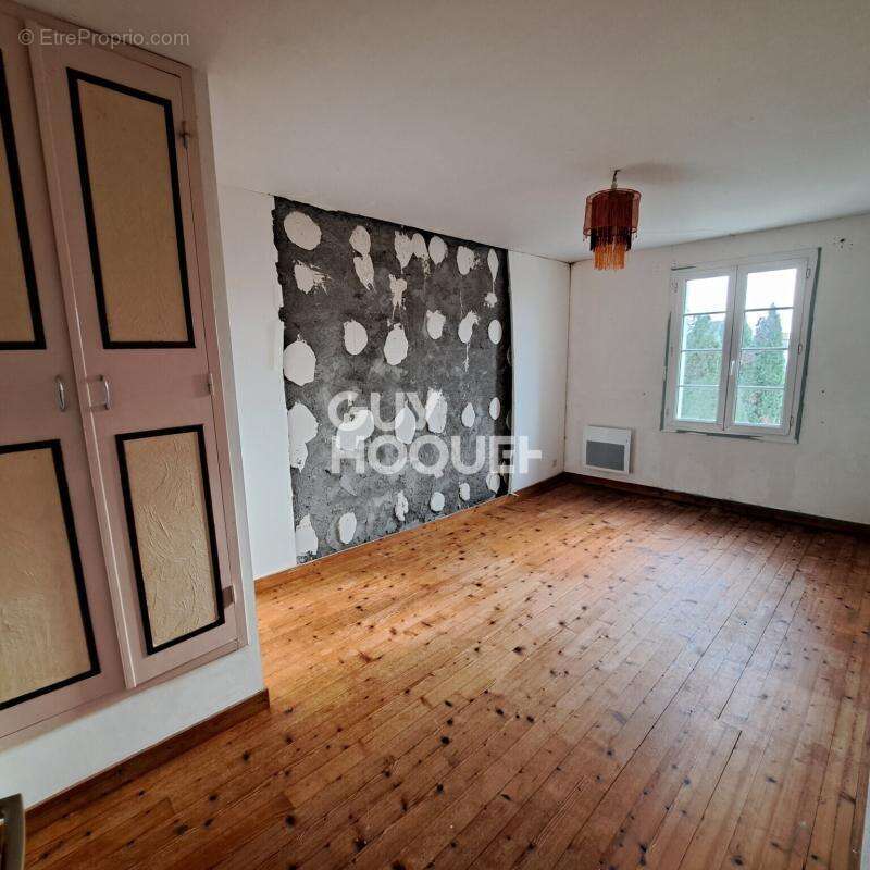 Maison à SAINT-GEORGES-DU-BOIS