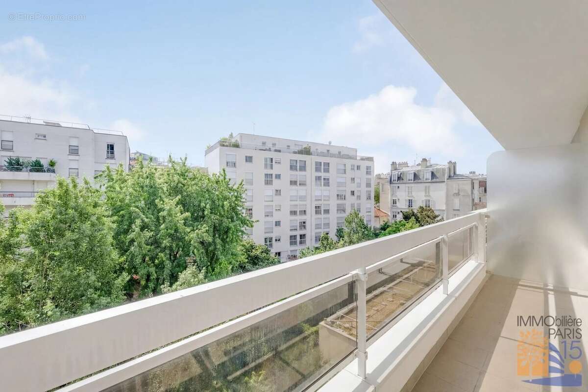 Appartement à PARIS-15E