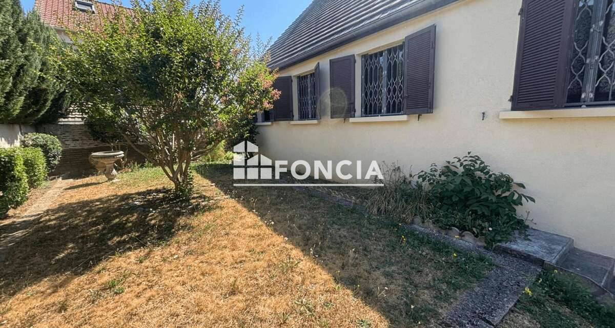 À VENDRE – Pavillon F6 de 90 m² avec sous-sol total et terrain de 421 m² - photo 3