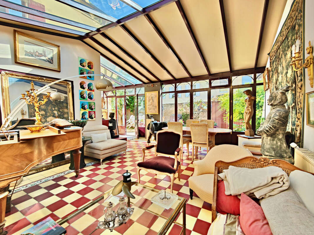 Maison à NEAUPHLE-LE-VIEUX