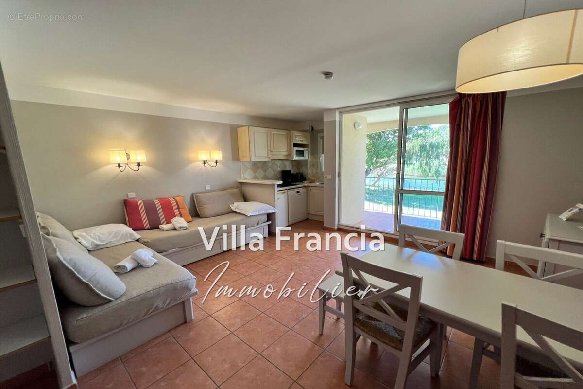 Appartement à MANDELIEU-LA-NAPOULE