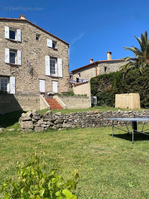 Propriété de caractère avec 4 gîtes immédiatement exploitable au cœur des Albères, proche de la Méditerranée e - photo 8