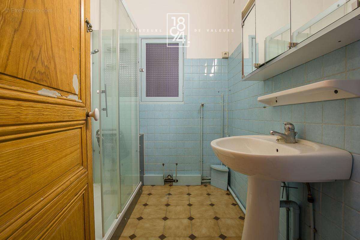 Appartement à MARSEILLE-6E