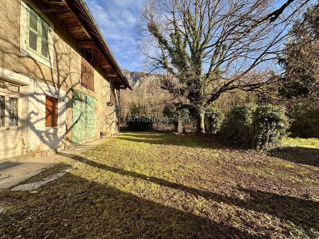 Maison à MERY