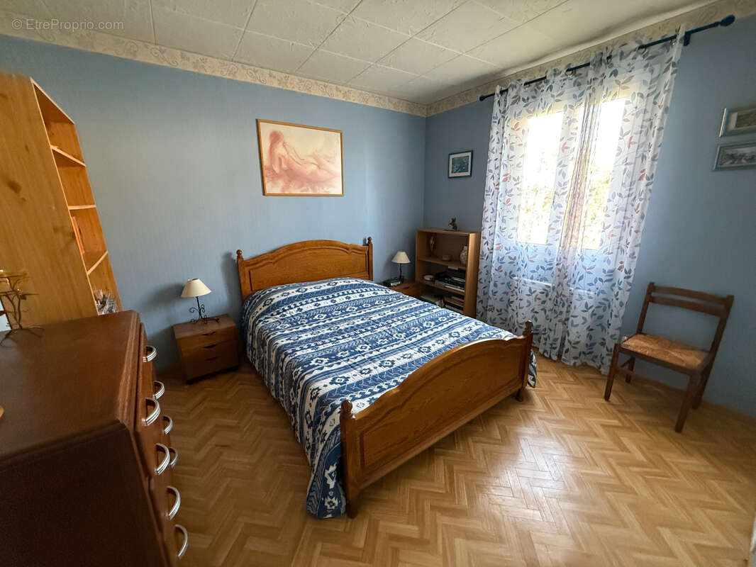 Maison à MEYNES