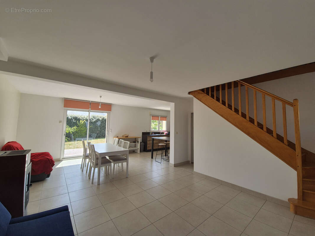 Vente - maison recente en excellent etat - secteur de sable sur sarthe - photo 2