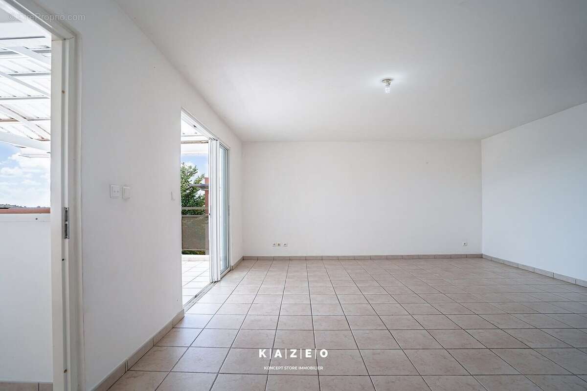 Appartement à SAINTE-LUCE