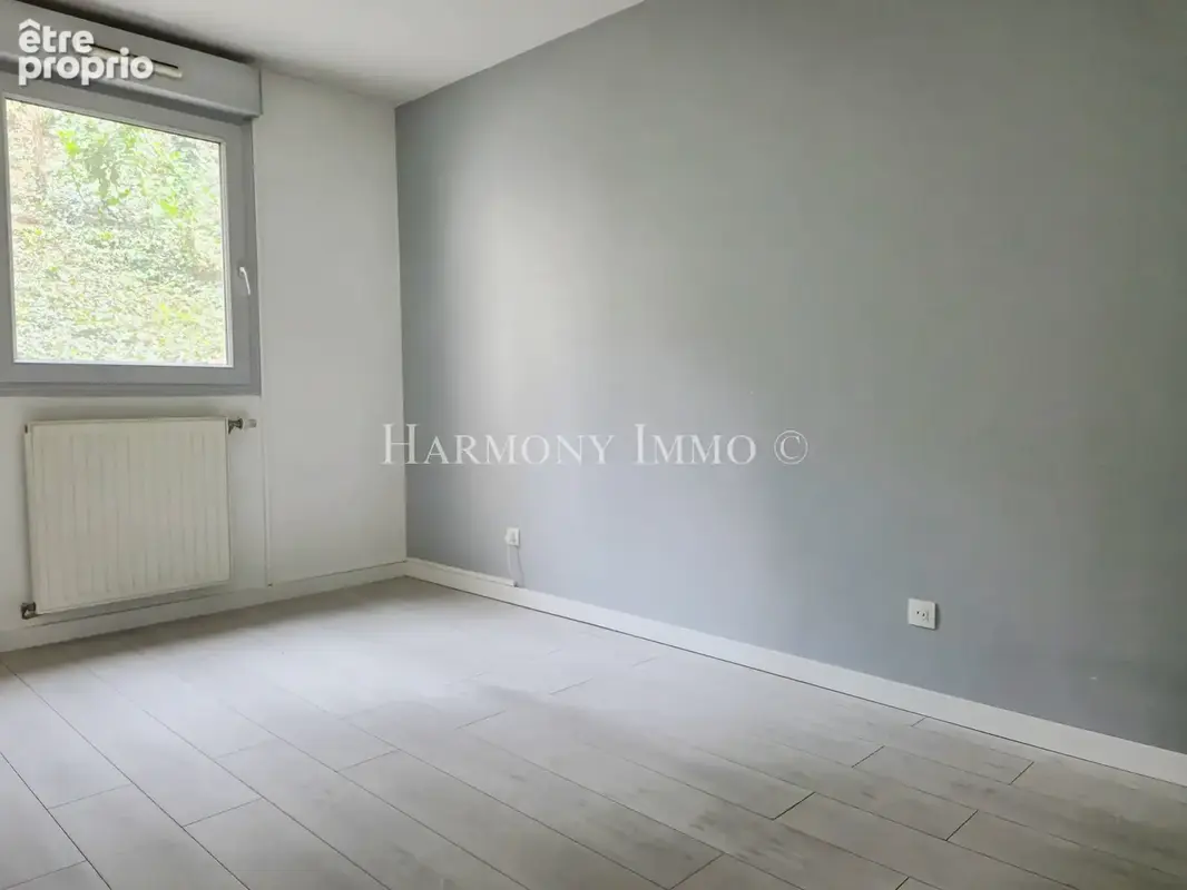 En bords de Saône,  T3 de 69 m2 avec terrasse dans résidence de standing avec piscine - photo 9