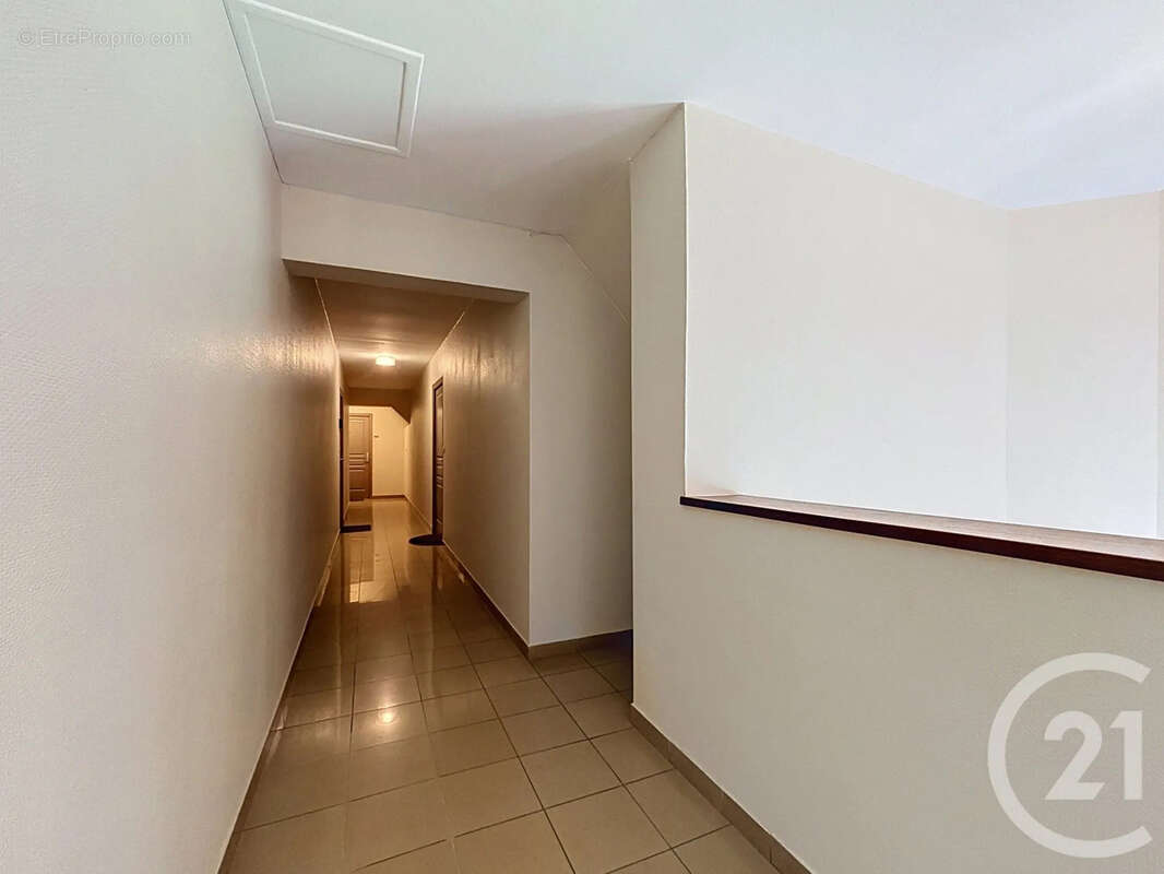Appartement à SAINT-VALERIEN