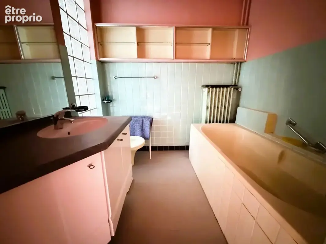 APPARTEMENT T3 traversant 92 m2 face aux parcs - photo 10