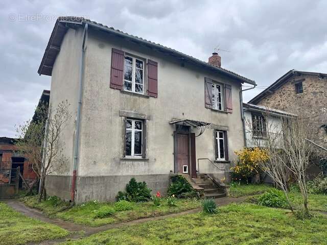 Maison à SAINT-LAURENT-SUR-GORRE