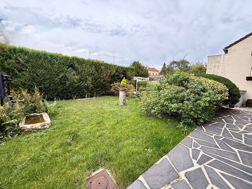 Maison à BRIE-COMTE-ROBERT