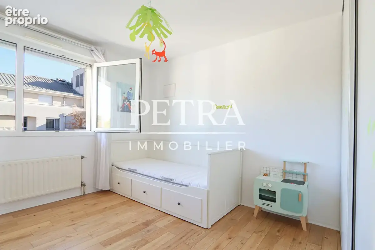 Appartement  5 pièce(s) 96.29 m2 - Centre ville - photo 10