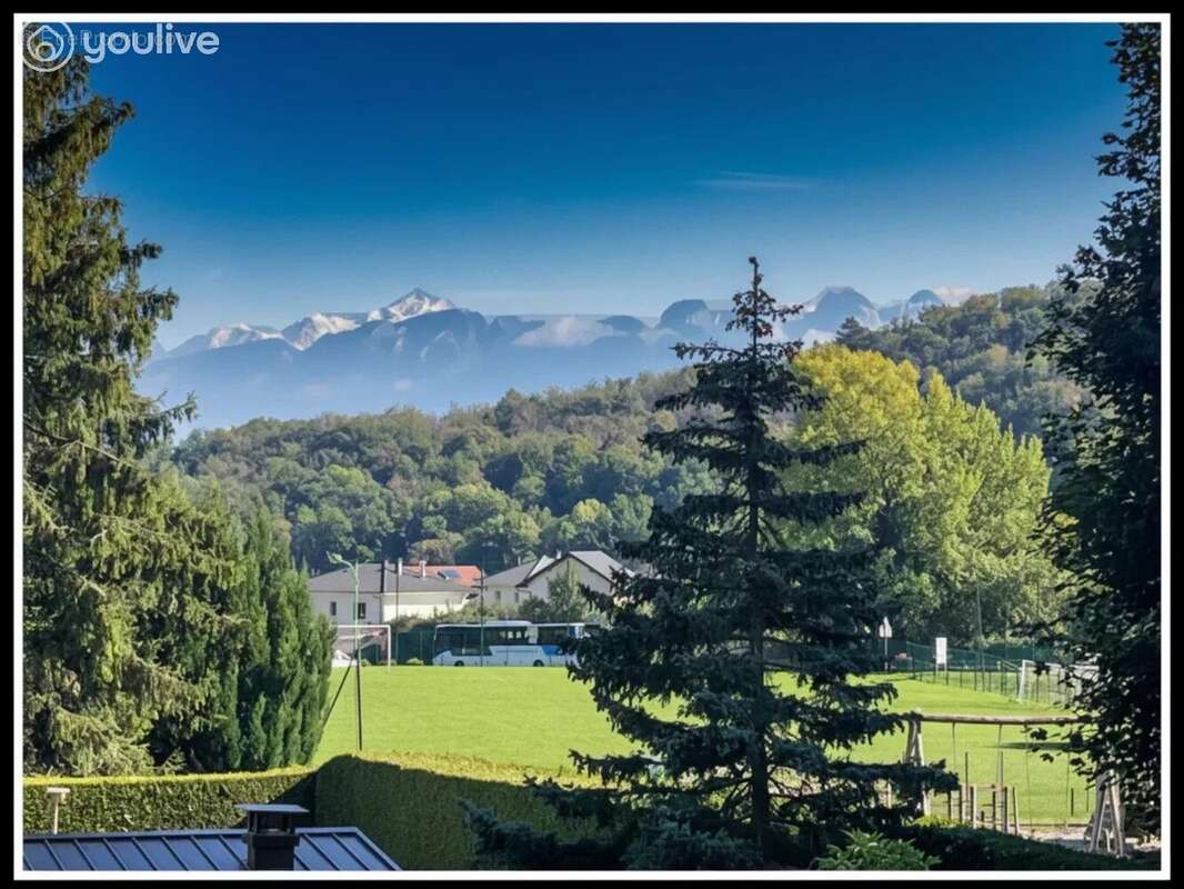 Maison à MONNETIER-MORNEX