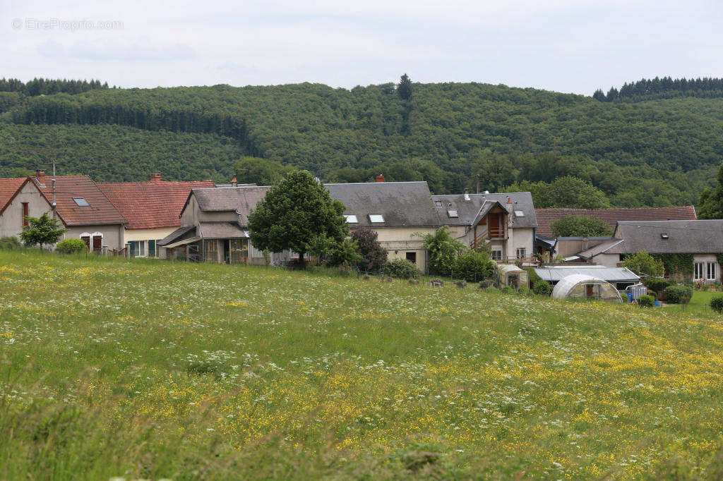 Maison à CHISSEY-EN-MORVAN