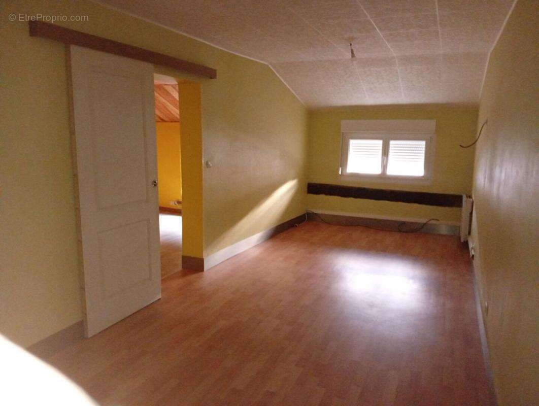 Maison à GRUEY-LES-SURANCE