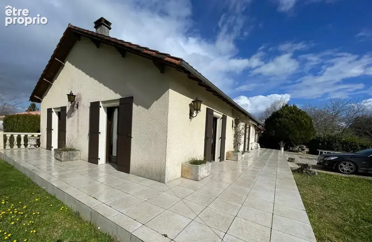 Maison  3 pièce(s) 125 m2 - photo 2