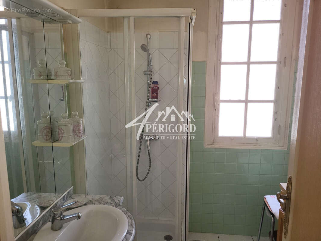 Appartement 235 m² à Bergerac  - photo 4