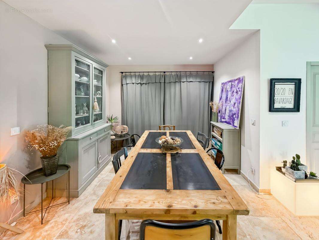 Chai rénové en loft de 152m², jardin, piscine, DPE A - photo 5