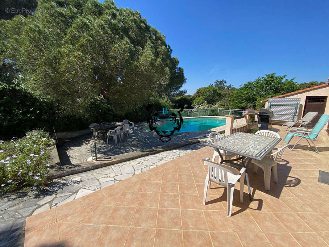 Maison à ROQUEBRUNE-SUR-ARGENS