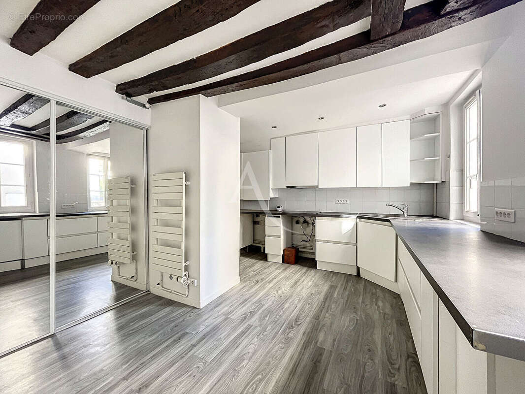 Maison de ville 6 pièces de 102.02 m² - Centre-ville de Saint-Germain-en-Laye - photo 5