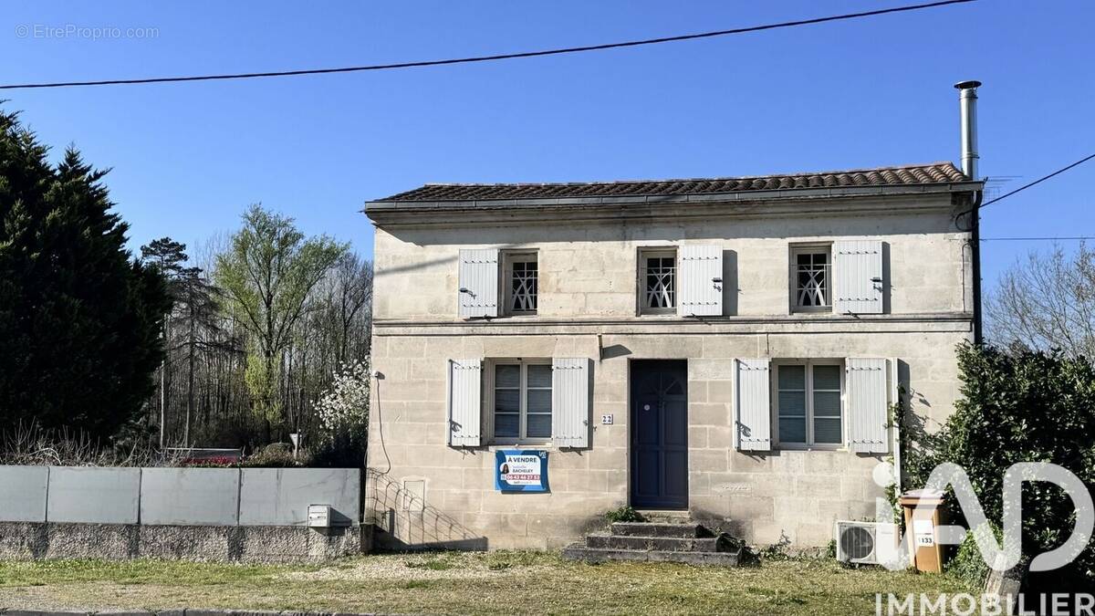 Photo 1 - Maison à LA RIVIERE