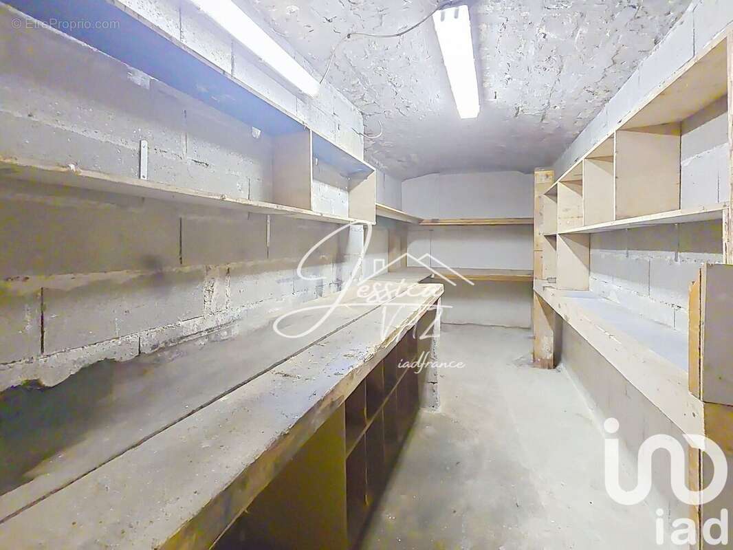 Photo 2 - Parking à PARIS-11E