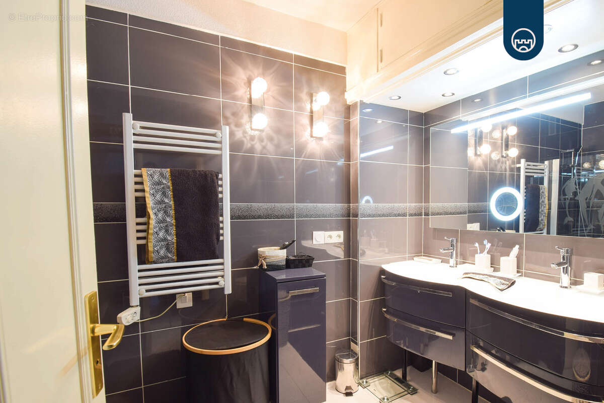 Appartement à LE CANNET