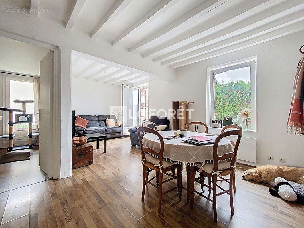 Appartement à TOURVILLE-LA-RIVIERE