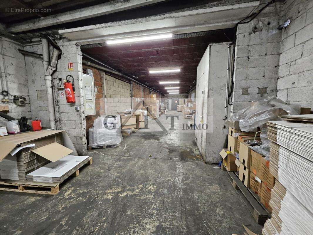 Commerce à CLAYE-SOUILLY