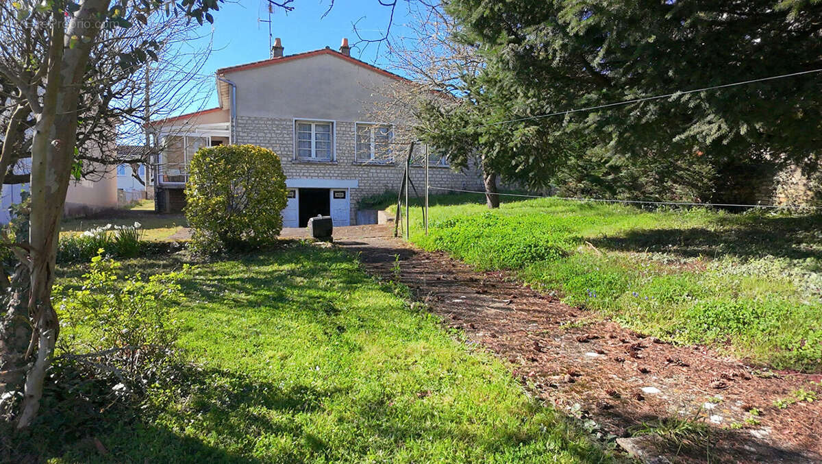 Maison à CIVRAY