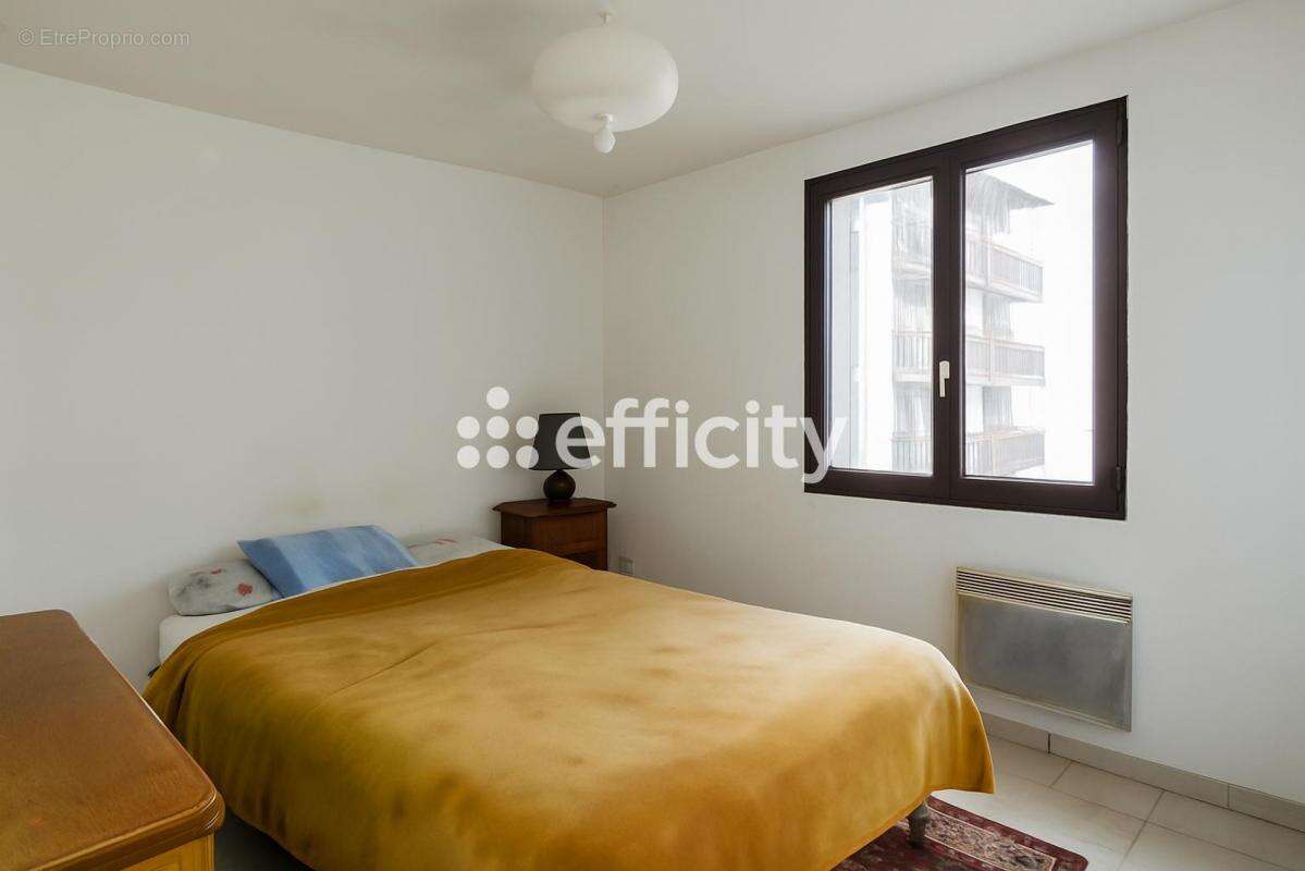 Appartement à FUMEL