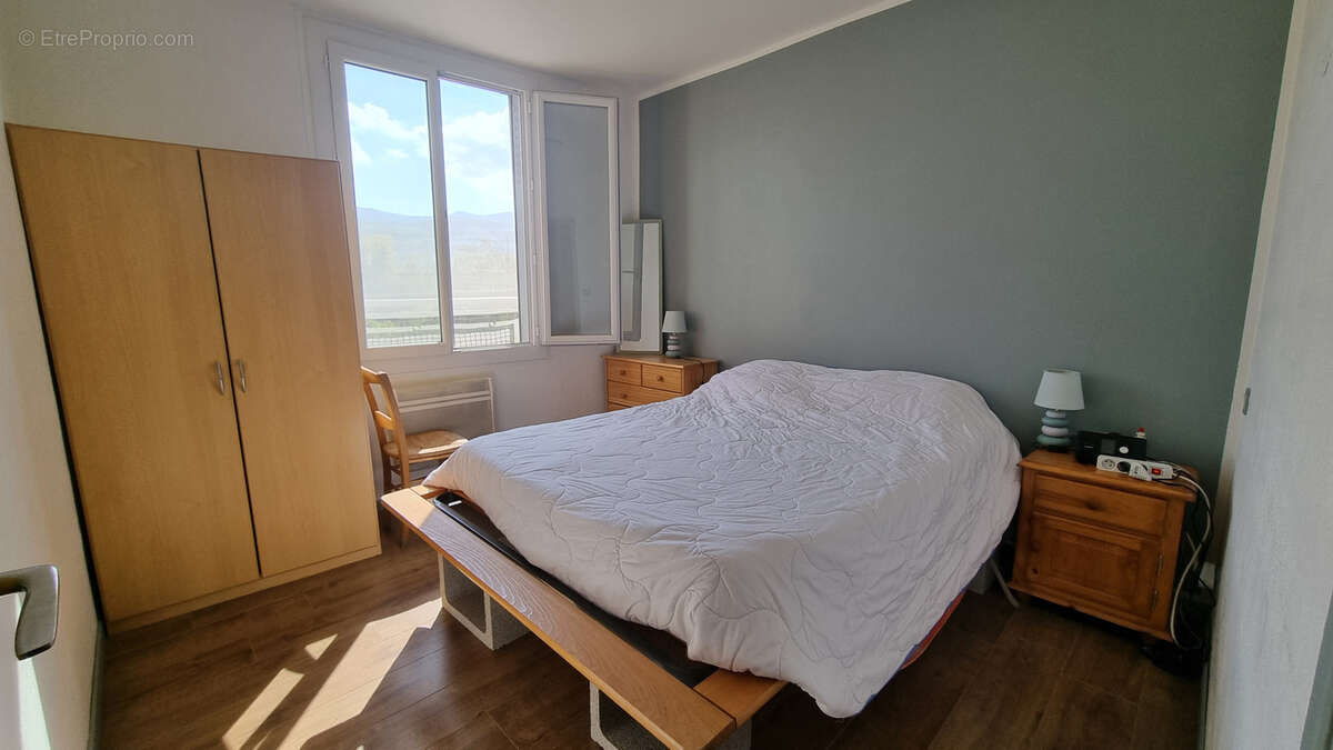 Appartement à LAMALOU-LES-BAINS