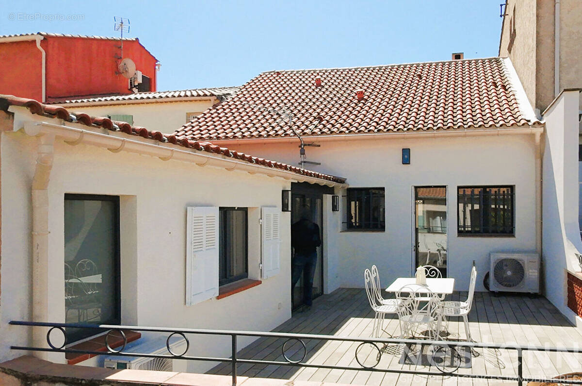 Appartement à LA LONDE-LES-MAURES
