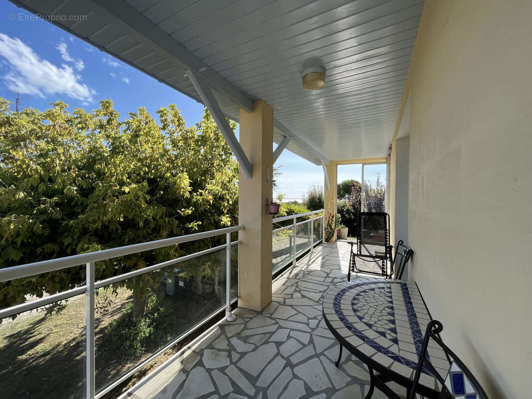 Maison à MORTAGNE-SUR-GIRONDE