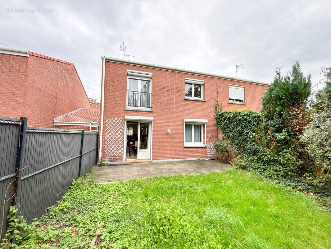 Maison à LYS-LEZ-LANNOY