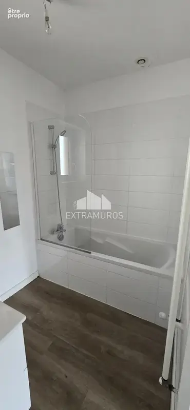 Appartement T4 de 76,3 m2 à L'ARBRESLE - photo 4
