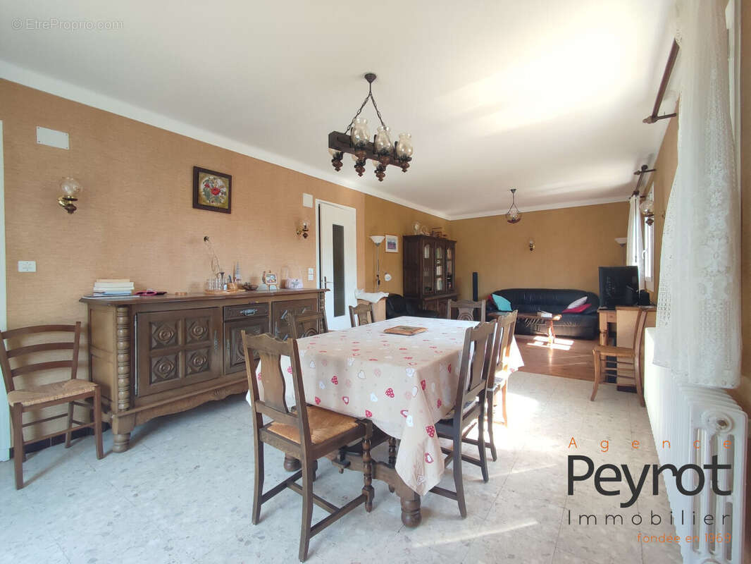 Maison 143 m² à La Cabanasse  - photo 2