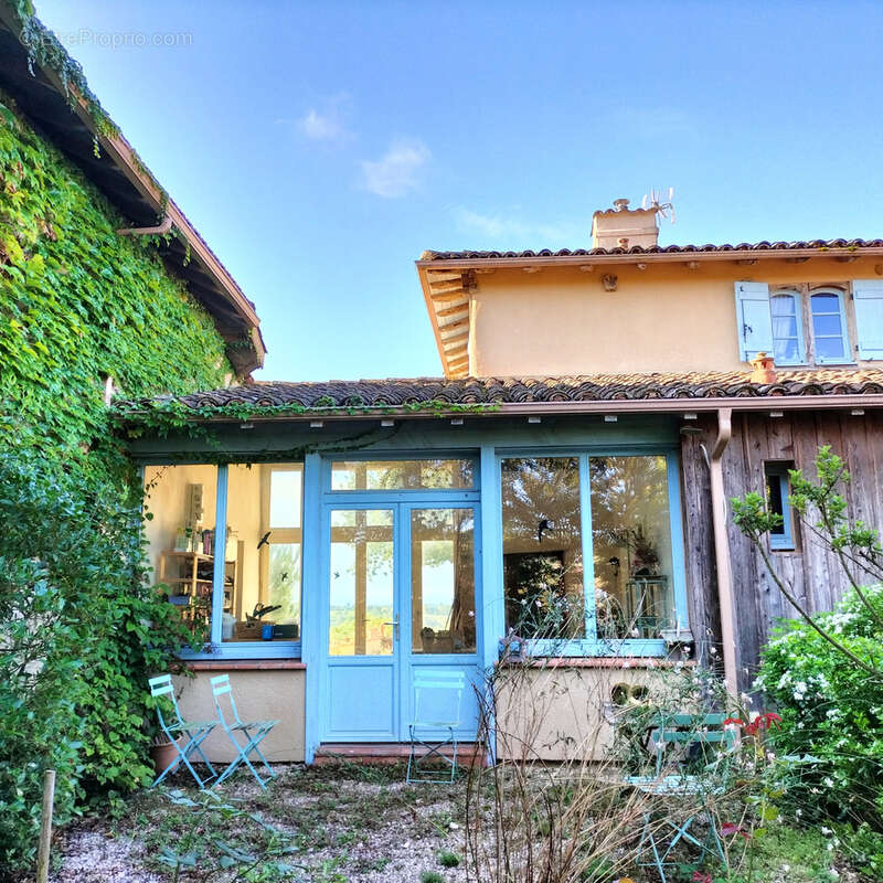 maison de maitre avec piscine intérieur et dependances aménagéables - photo 29