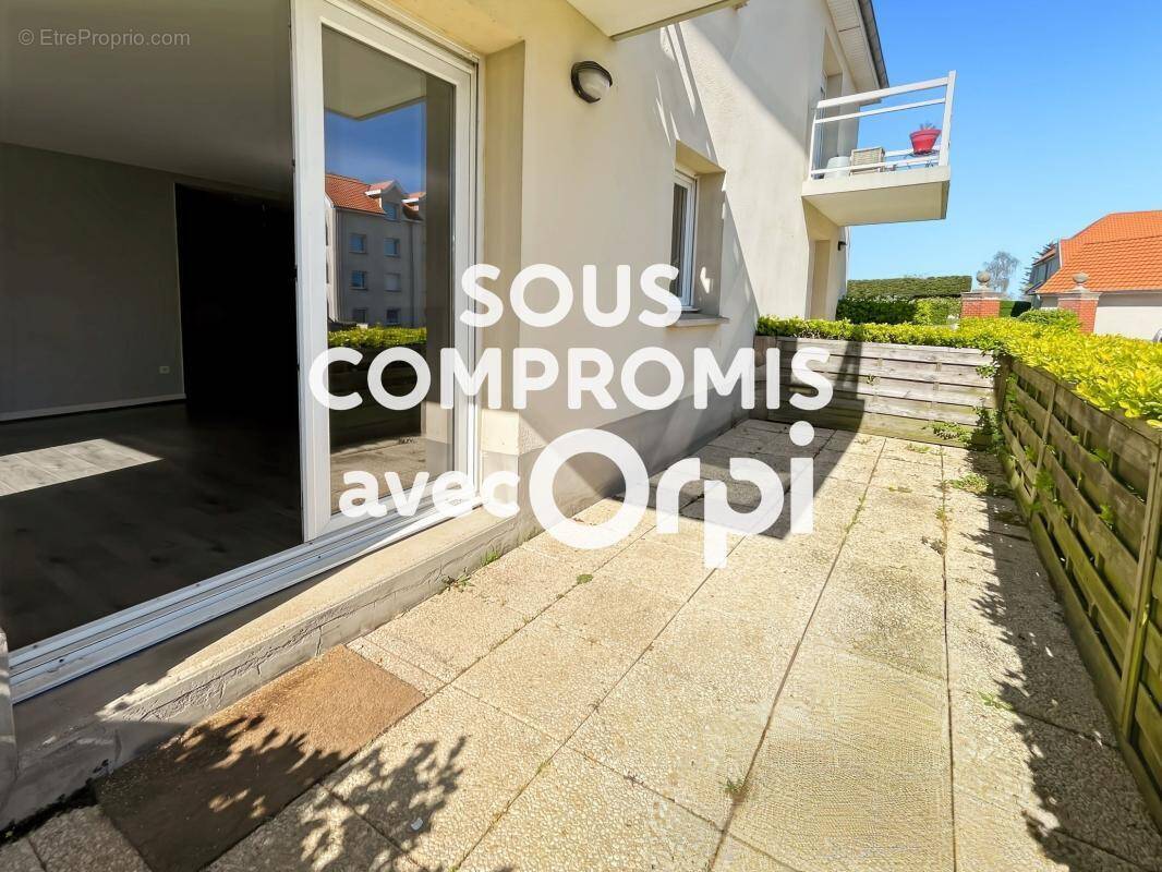 Appartement à SAINT-MARTIN-BOULOGNE