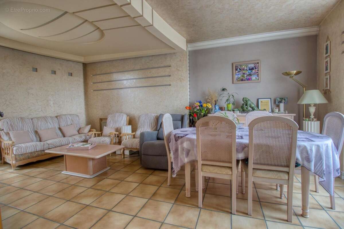 Photo 2 - Maison à SAINT-JUERY