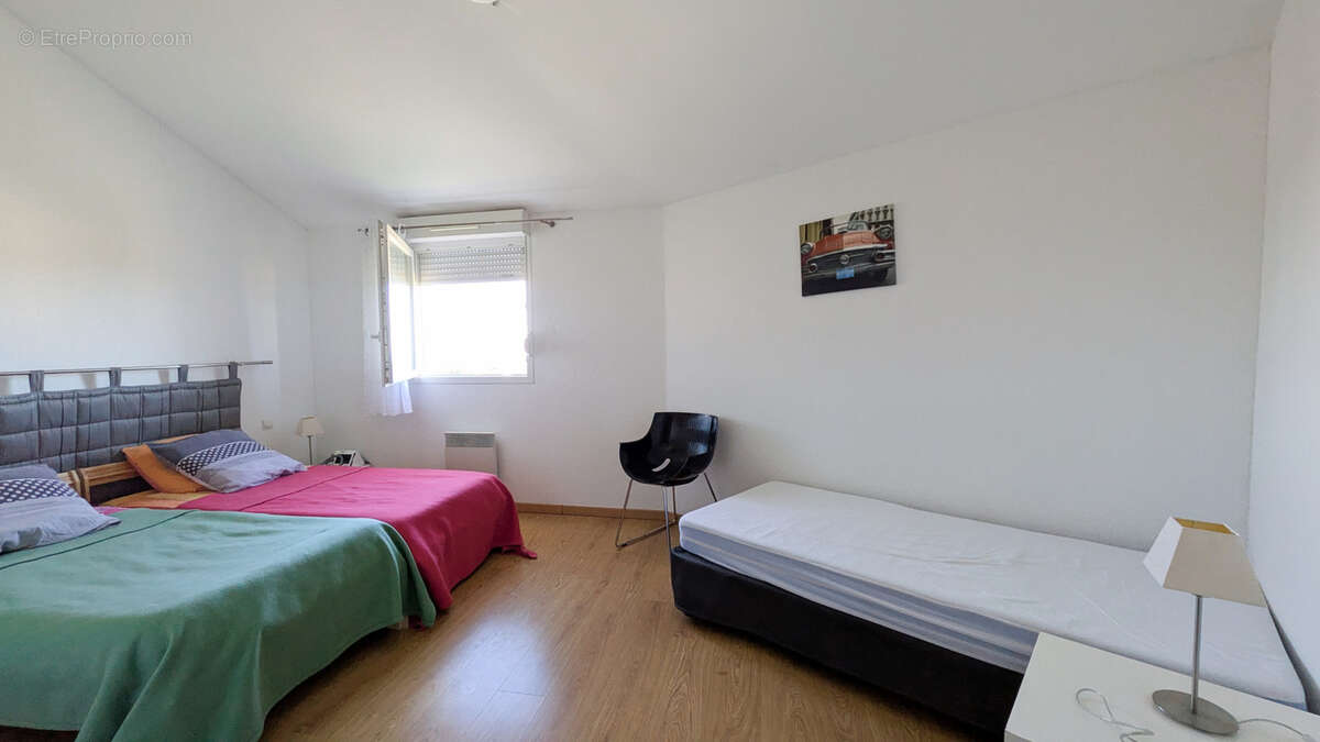 Appartement à SIGNES