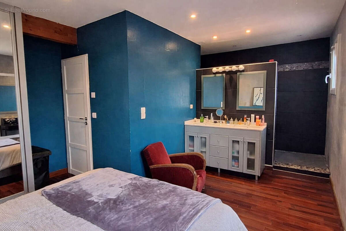 Maison 187m² à saint-geniès-bellevue - photo 5