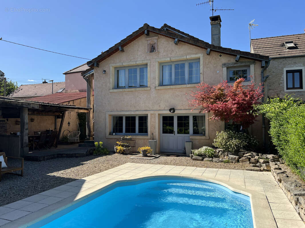 Maison à LADOIX-SERRIGNY