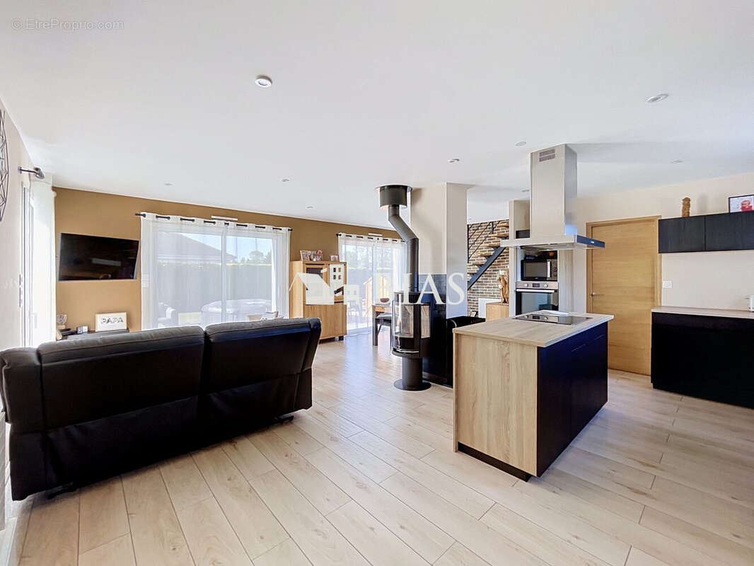 Maison 118 m² à Le Gros-Theil  - photo 5
