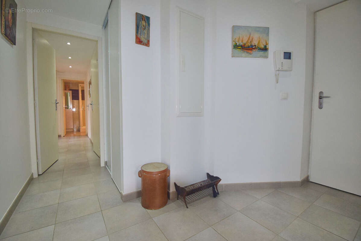 Appartement à L'ARBRESLE
