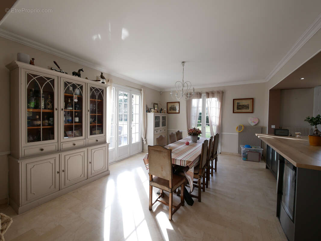 Maison à ROUSSILLON